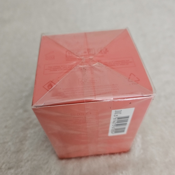 NWT Valentino Donna Born in Roma Authentic Pink Black In Box Sealed Luxury 3.4oz - Picture 4 of 6